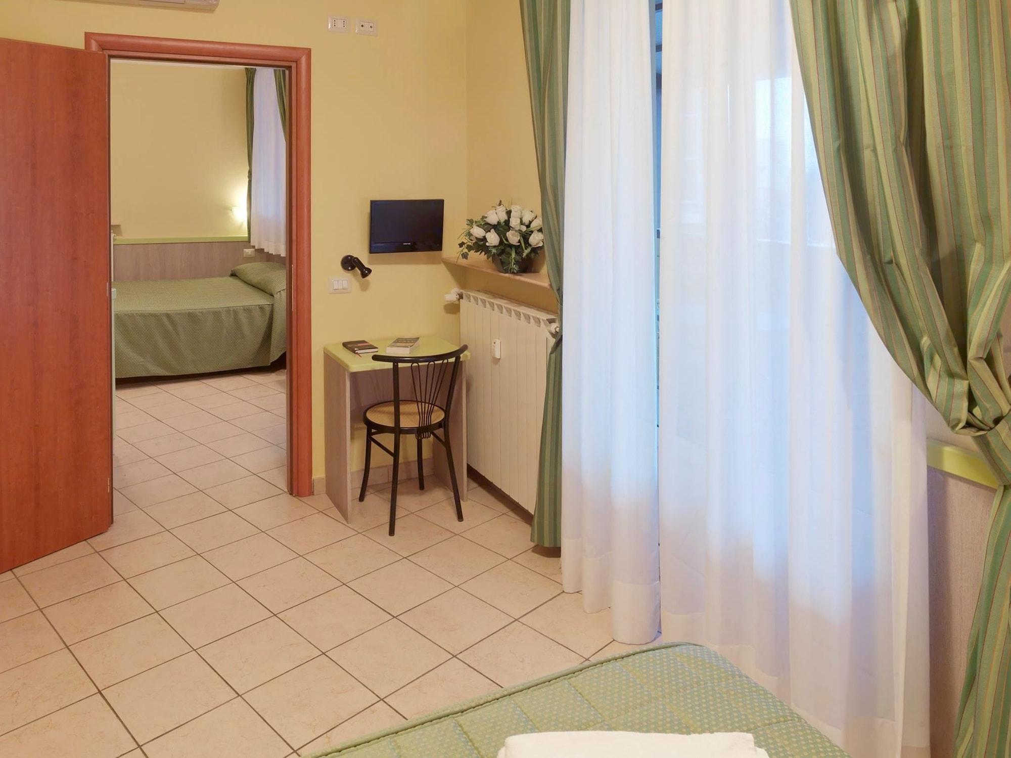 Hotel Arco Romana Milan Bagian luar foto