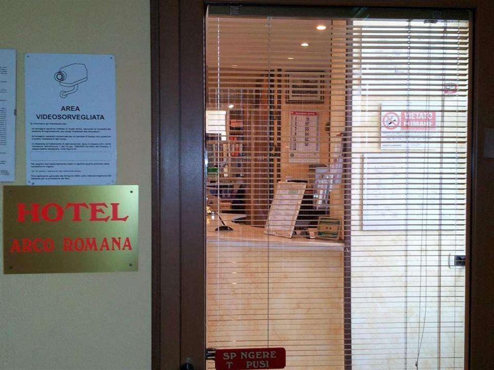 Hotel Arco Romana Milan Bagian luar foto