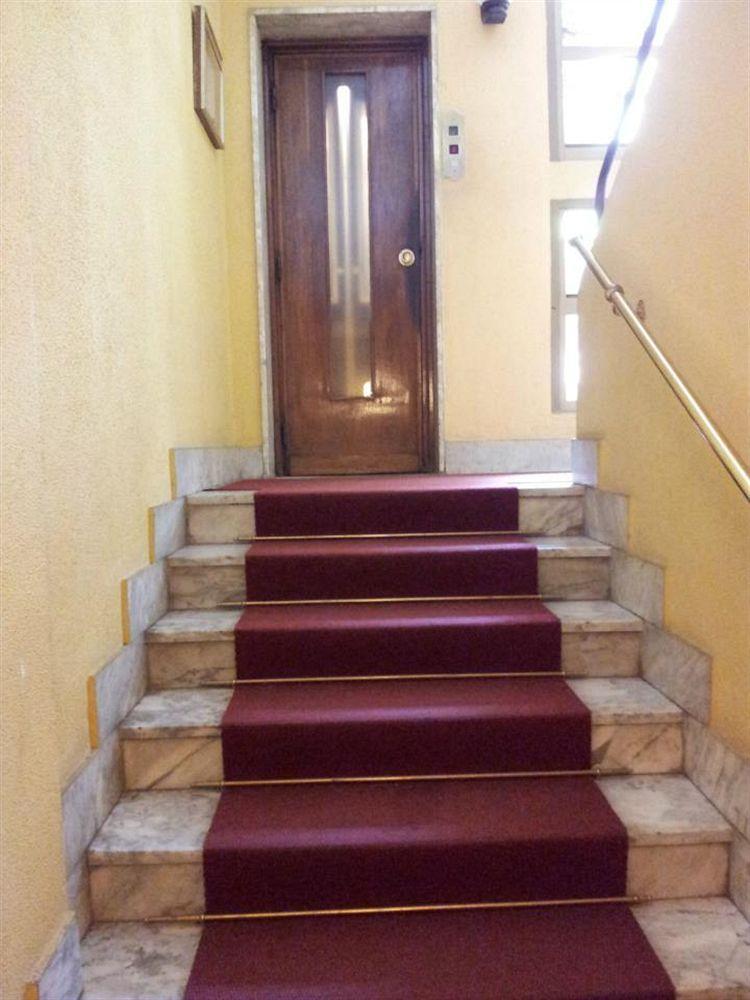 Hotel Arco Romana Milan Bagian luar foto