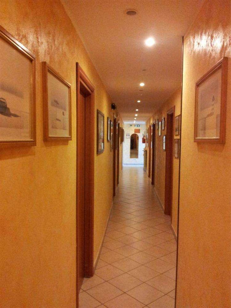 Hotel Arco Romana Milan Bagian luar foto
