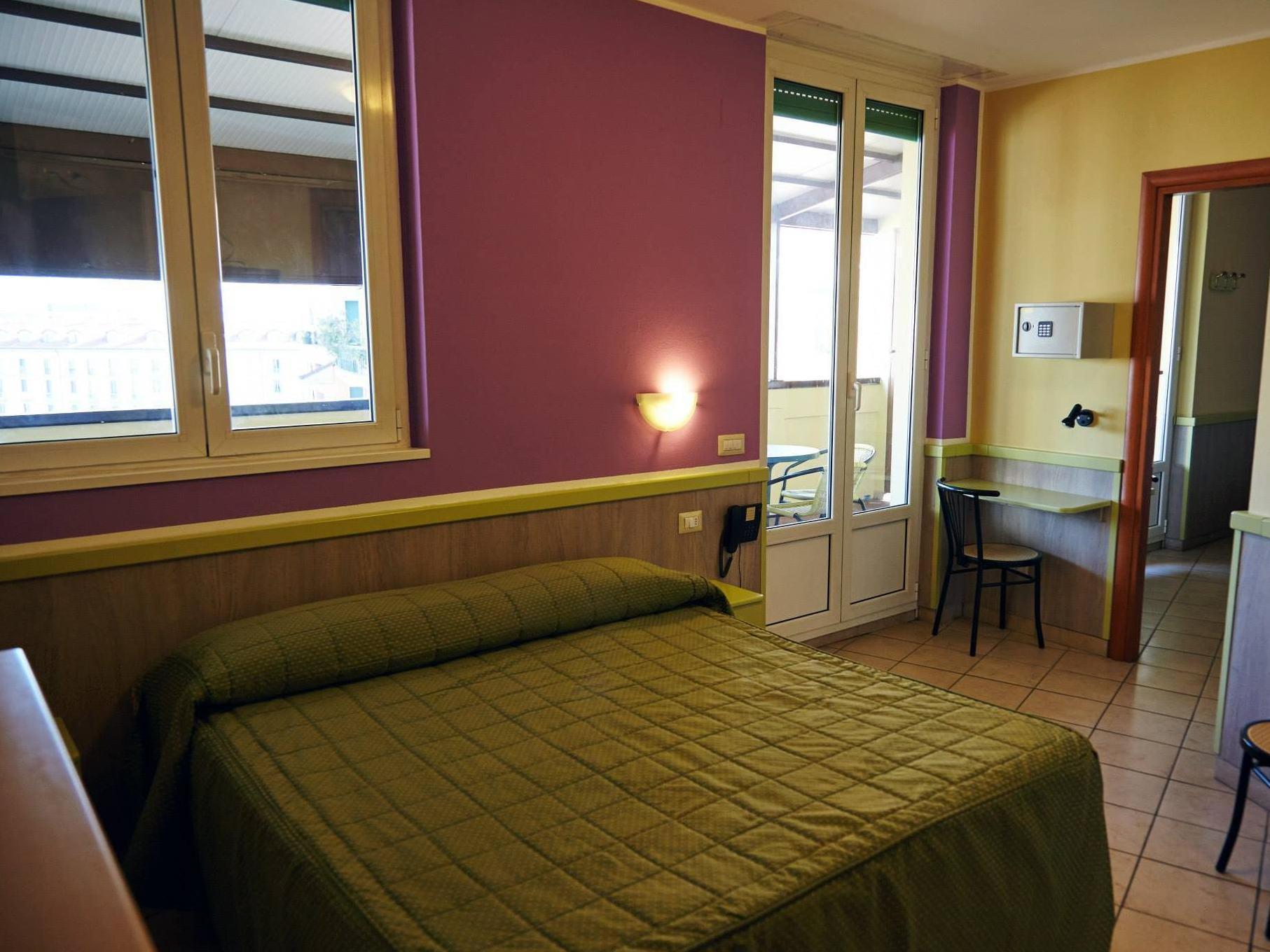 Hotel Arco Romana Milan Bagian luar foto